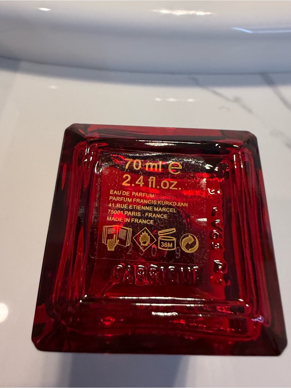Maison Francis Kurkdjian Rouge and Gold Perfume Bottle - Picture 2 of 4
